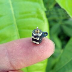 Micro Step Motor 6x7.5mm